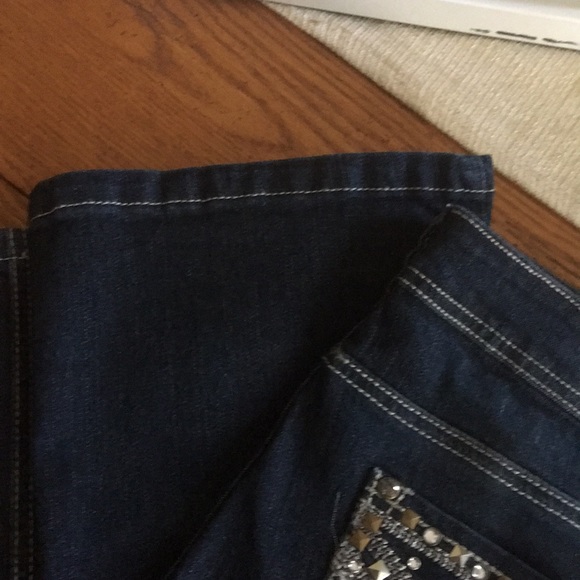 Roz & ALI - Picture 5 of 10